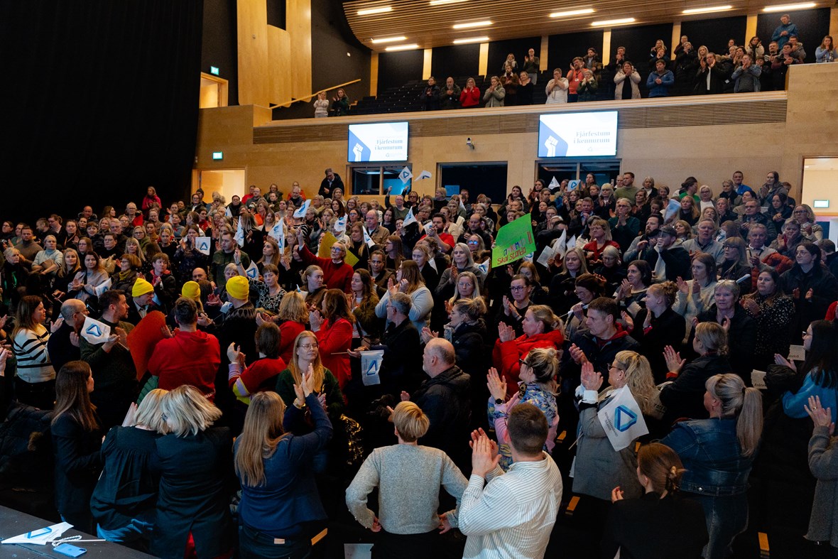 Samstöðufundur Hof 3255 (21Nov2024)